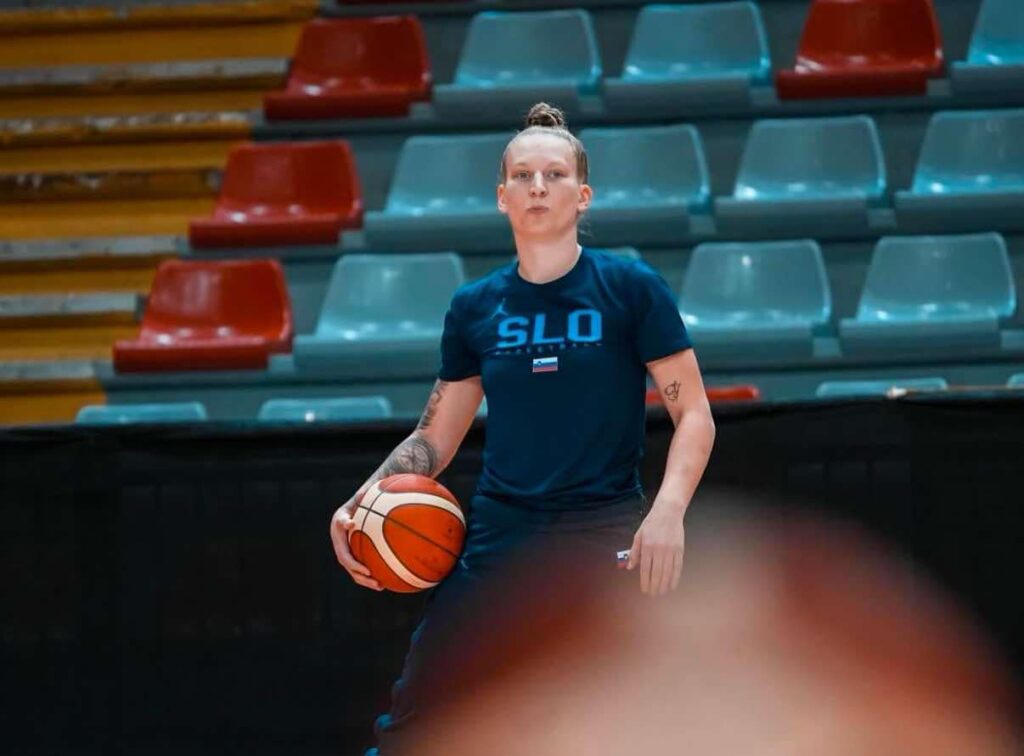 lea debeljak 2